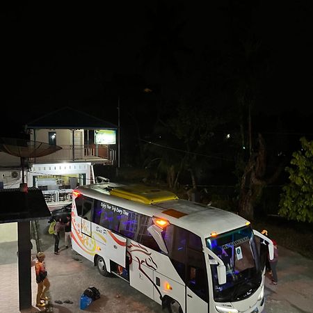 Penginapan Malompek Syariah Padang  Exterior foto